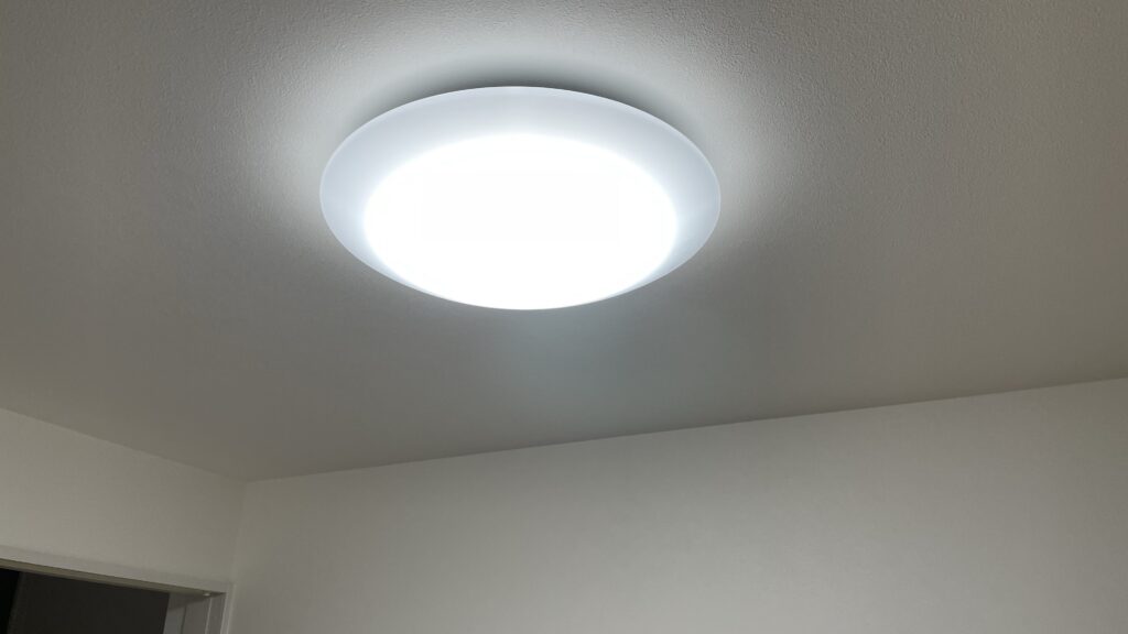 天井の照明LED